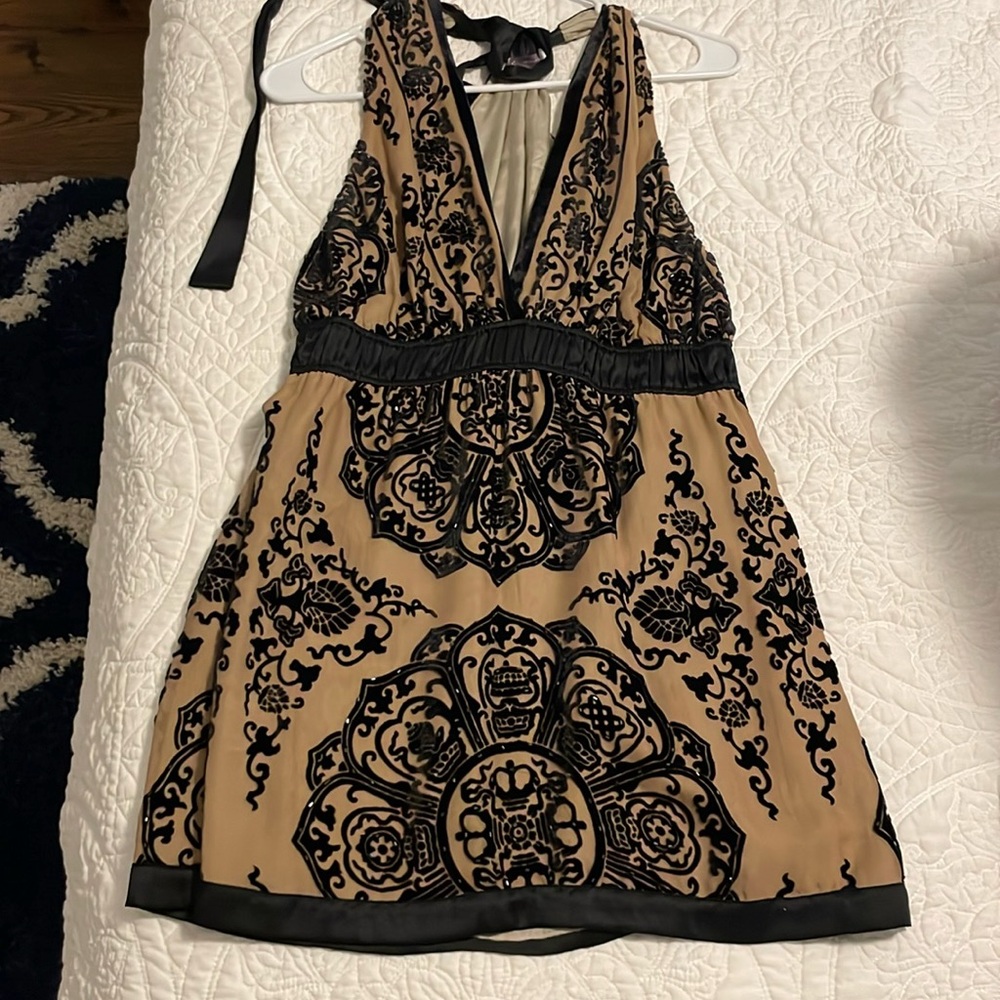 HALÉ BOB Paris-Los Angeles brand tunic length halter style neck